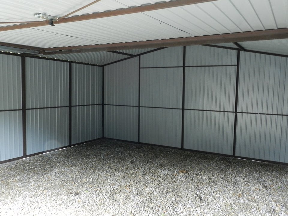 Plechová garáž 4,5x5 m - hnědá