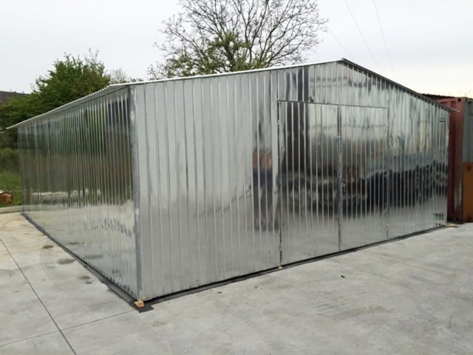 Plechová montovaná garáž 6×8 - pozinkovaná
