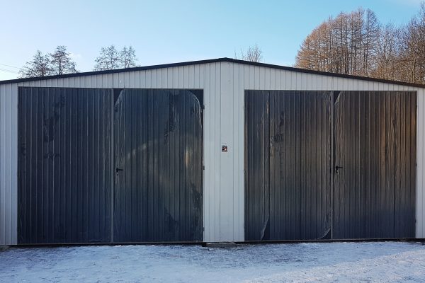 Plechová garáž 8x5 - bílá / grafit tmavý
