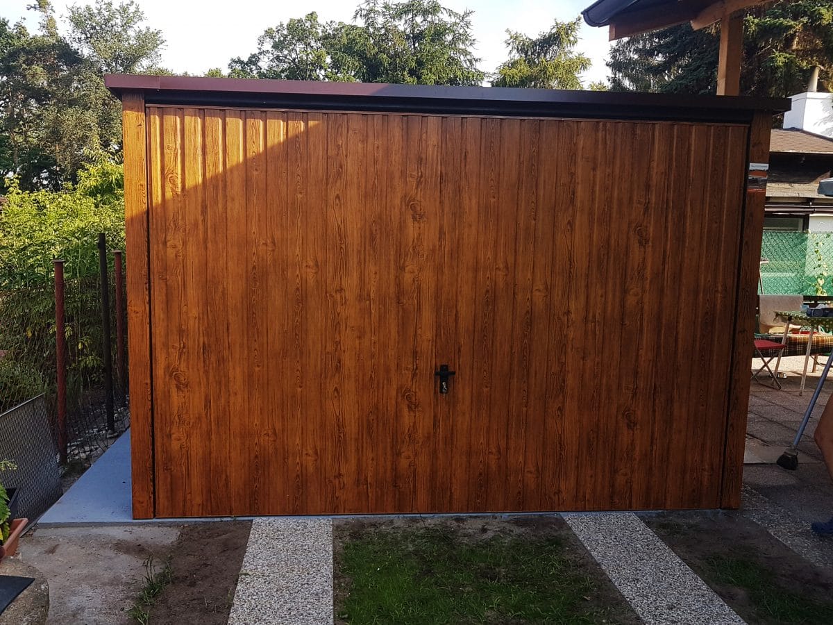 Plechová garáž 3,2x5,5m - zlatý dub světlý