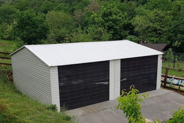 Plechová garáž 7x6m - špinavě bílá/ černá matná
